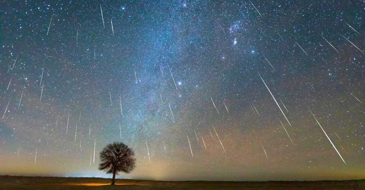 ঘণ্টায় প্রায় শতাধিক উল্কাবৃষ্টি, বাংলাদেশ থেকেও দেখা যাবে